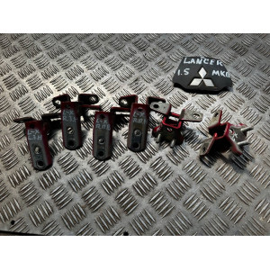 Петля двери передней правой верх Mitsubishi Lancer X (2007-2013) 5702A006