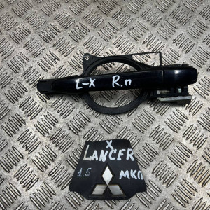 Ручка двери передняя правая Mitsubishi Lancer X (2007-2017) 5716A014XA
