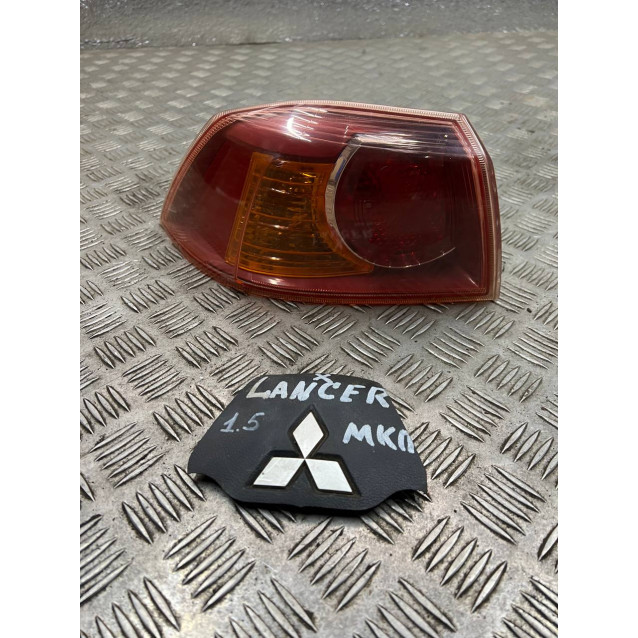 Фонарь левый Mitsubishi Lancer X (2007-2013) 8330A109 8330A555