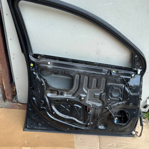 Дверь передняя левая Mitsubishi Lancer X (07-13) 5700A557 *нюанс на фото