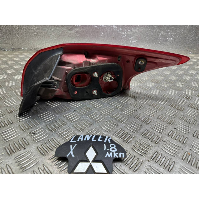 Фонарь левый внутренний Mitsubishi Lancer X (07-13) 8336A035 *хэтчбек