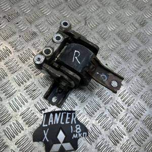 Подушка двигателя правая Mitsubishi Lancer X (2007-2017) MN101441