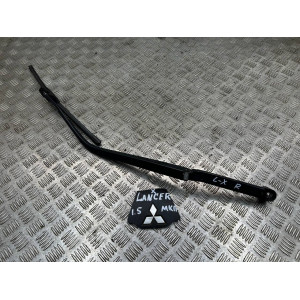 Держатель дворника правый Mitsubishi Lancer X (2007-2013) 8250A247 