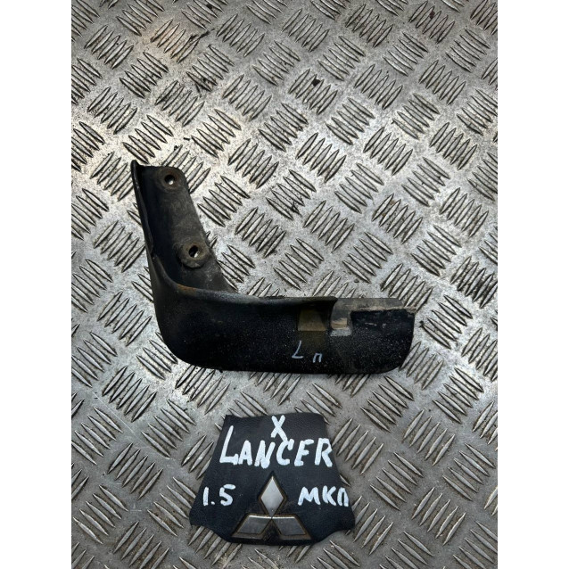 Брызговик передний левый Mitsubishi Lancer X (2007-2017) 5370A237