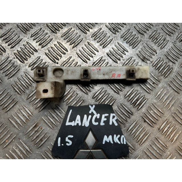 Кронштейн (направляющая) переднего бампера правый Mitsubishi Lancer X (2007-2013) 6400A404