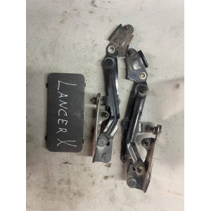 Петля багажника правая Mitsubishi Lancer X (2007-2013) 5923A014