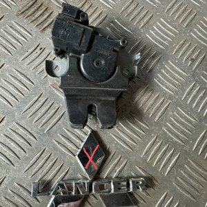 Замок крышки багажника Mitsubishi Lancer X (2007-2013) 5927A005