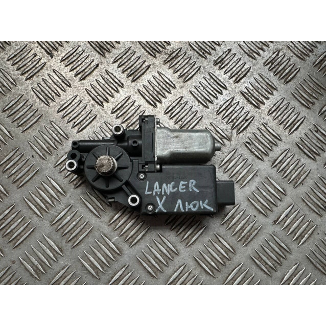 Моторчик люка Mitsubishi Lancer X (2007-2013) 8331004050