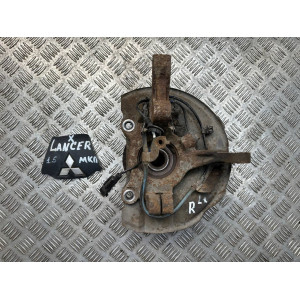 Кулак поворотный правый (цапфа) Mitsubishi Lancer X (2007-2013) 3870A012