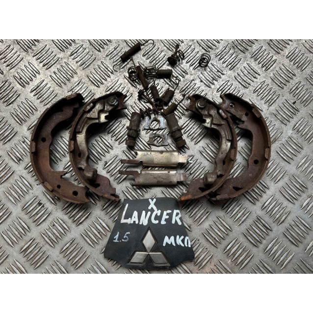 Колодки ручника тормозные Mitsubishi Lancer X (2007-2013) 4800A041 4800A022