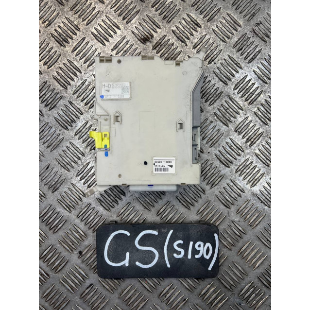 Блок предохранителей в торпедо левый Lexus GS (S190) (2005-2012) АКПП 8273030272 8273030271 8273030273