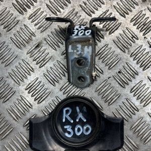 Петля двери задней левой низ Lexus RX30 (2003-2006) 6876035040