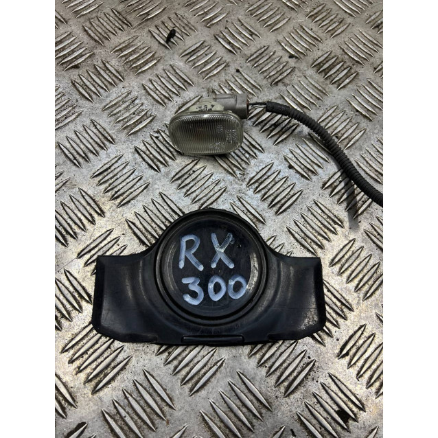 Повторитель поворота Lexus RX30 (2003-2006) 8173020220