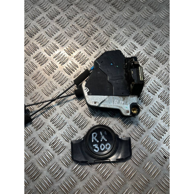 Замок двери передний правый Lexus RX30 (2003-2006) 6903033251
