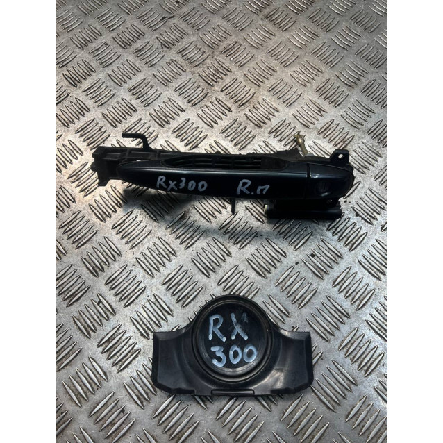 Ручка двери правой передней Lexus RX30 (2003-2006) 6921128070B7
