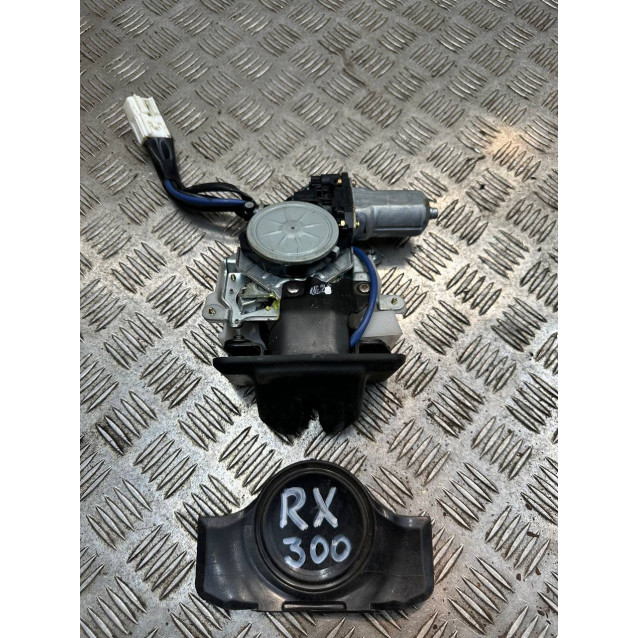 Замок крышки багажника Lexus RX300 (2003-2008) 6935048050