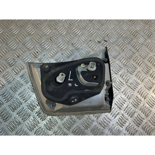 Фонарь внутренний левый Lexus RX300 (2003-2008) 8159148051
