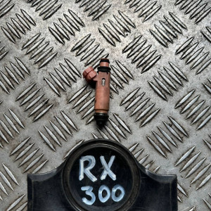 Форсунка топливная Lexus RX300 (2003-2008) 3.0 АКПП 2325020030