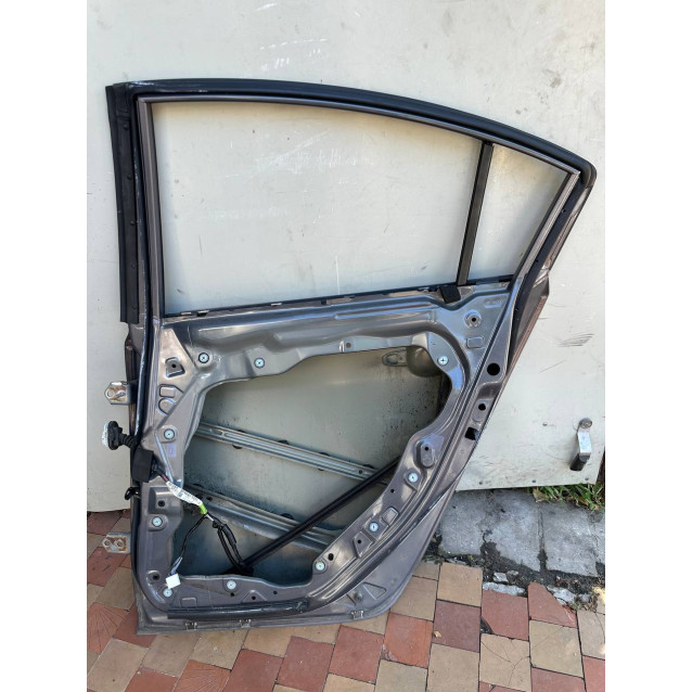 Дверь задняя правая Mazda 3 (2003-2009) BNYV7202XA BNYV7202XB