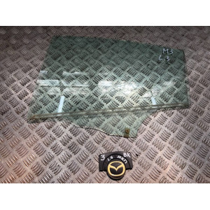 Стекло двери заднее левое Mazda 3 (2003-2009) BN8V73511A BN8V73511