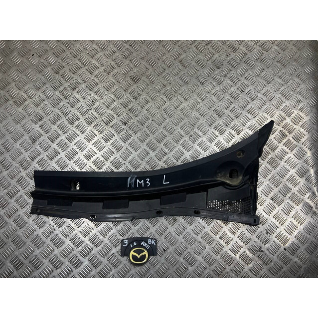 Жабо пластик панель під лобове скло (двірники) Mazda 3 (2003-2009) BN8V507R0G BN8V507R0C BP4K507P1A
