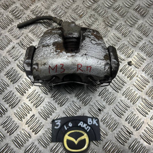 Супорт передній правий Mazda 3 (2003-2009)  BPYK3361XA