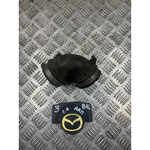 Патрубок повітряного фільтра Mazda 3 (2003-2009) 1,6 ZJ0113221A