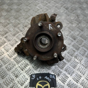 Кулак поворотный правый (цапфа) Mazda 3 (2003-2009) BP4K33021C