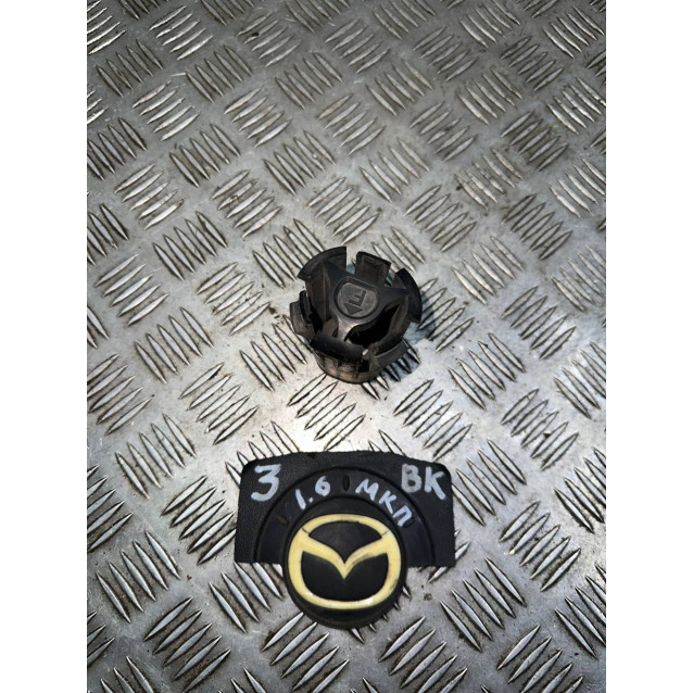 Кронштейн крепления радиатора Mazda 3 (2003-2009) Z60115240F