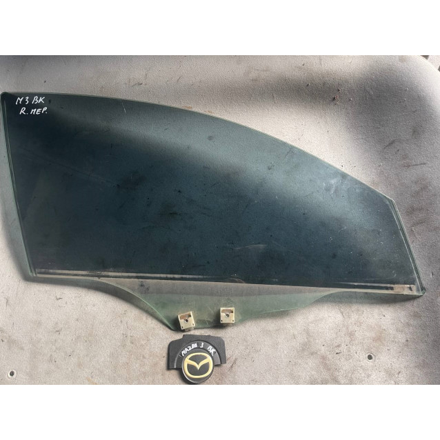 Стекло двери переднее правое Mazda 3 (2003-2009) BP4K58511A