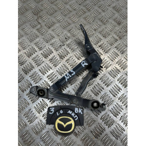 Петля багажника правая Mazda 3 (2003-2009) BN8V52710B BN8V52710C седан