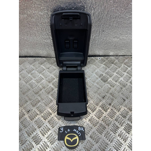 Подлокотник консоль Mazda 3 (2003-2009) 1,6 МКПП BN8P64420E02