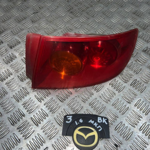 Фонарь правый Mazda 3 (2003-2009) седан BN8V51150
