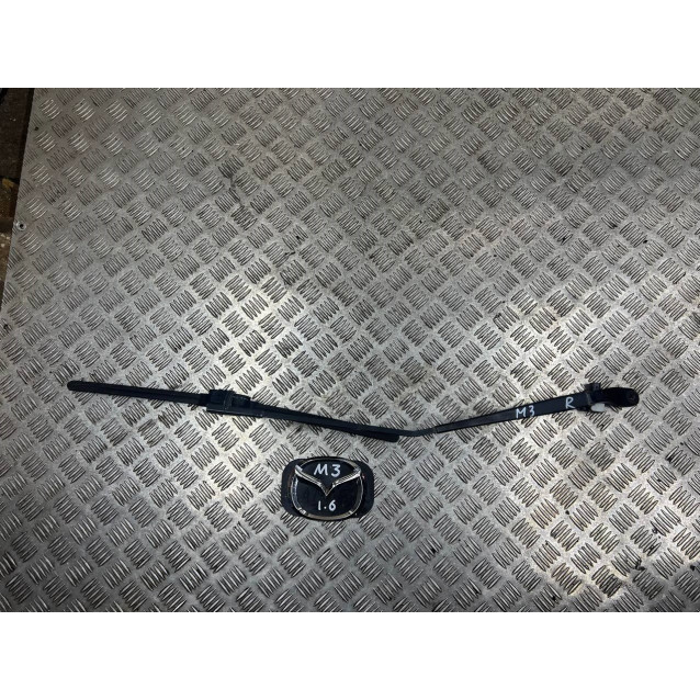 Держатель дворника правый Mazda 3 (2003-2009) BP4L67321D BP4L67321A