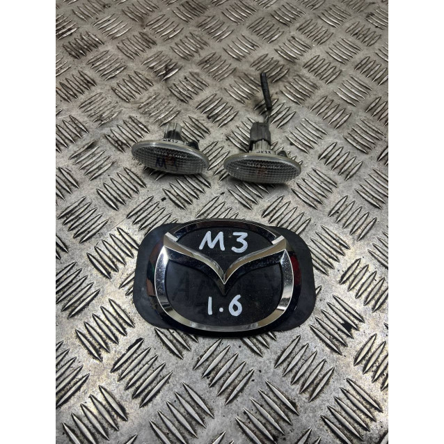 Повторитель поворота Mazda 3 (2003-2009) GJ6A51120C