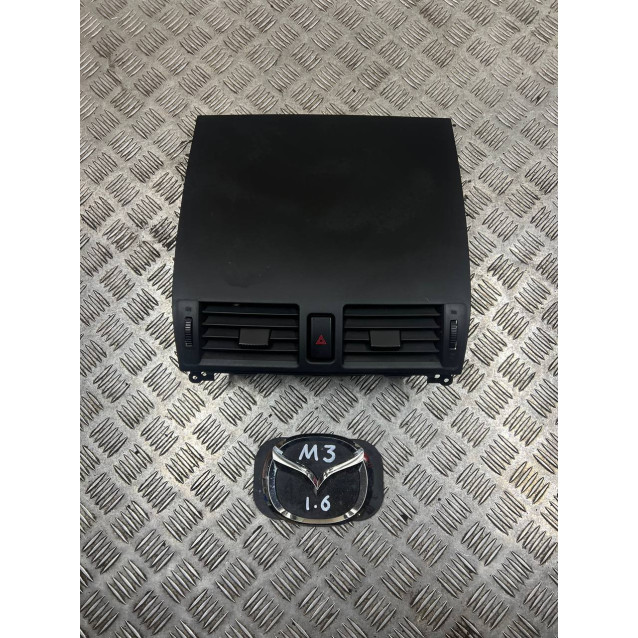 Дефлектор торпедо центральный Mazda 3 (2003-2009) BP4K64930G BP4K64930F