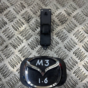 Кнопка склопідйомника одиночна Mazda 3 (2003-2009) BP4K66370