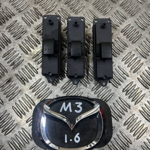 Кнопка склопідйомника одиночна Mazda 3 (2003-2009) BP4K66370