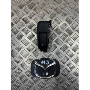 Ручка кнопка лючка бензобака Mazda 3 (2003-2009) 