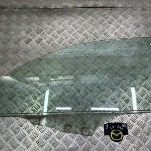 Стекло двери переднее левое Mazda 3 (2003-2009) BP4K59511A