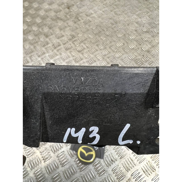 Кронштейн (направляющая) под фару Mazda 3 (2003-2009) BN8V50161 *левая