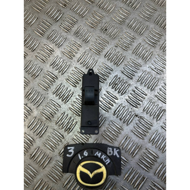 Кнопка склопідйомника одиночна Mazda 3 (2003-2009) BP4K66370