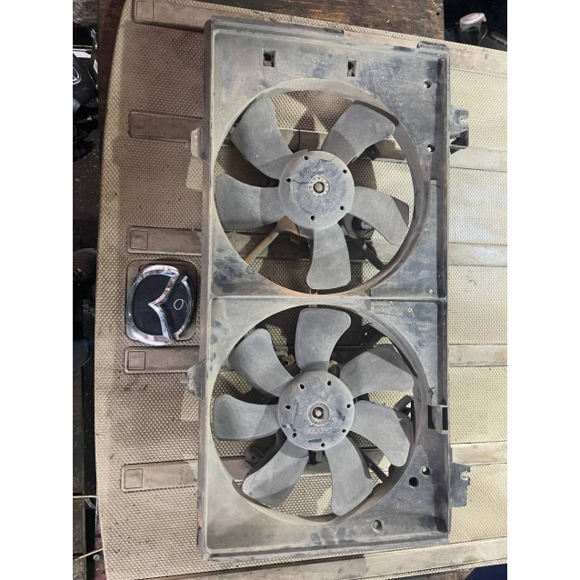 Диффузор с вентилятором радиатора Mazda 6 (GG) (2003-2007) LF2015025