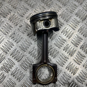 Поршень с шатуном Mazda 6 GG (2003-2007)