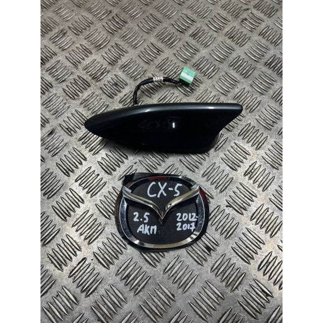 Антенна плавник Mazda CX-5 (2012-2017) KD456693027