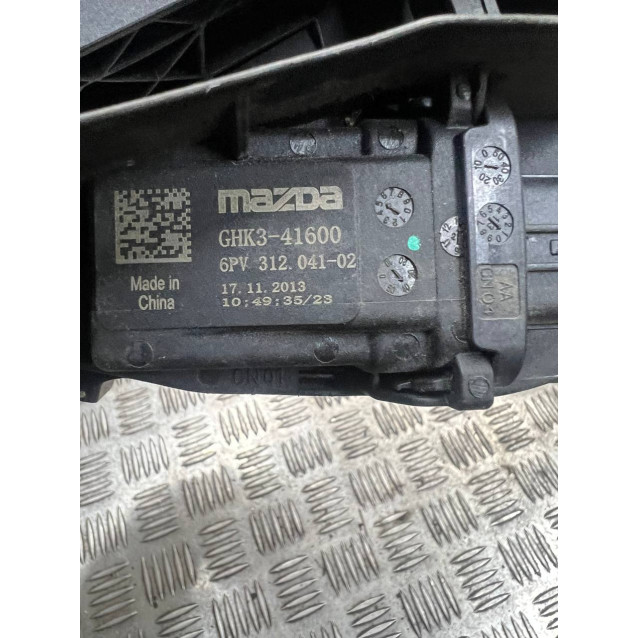 Педаль газа Mazda CX-5 (2012-2017) 2.5 АКПП GHK341600