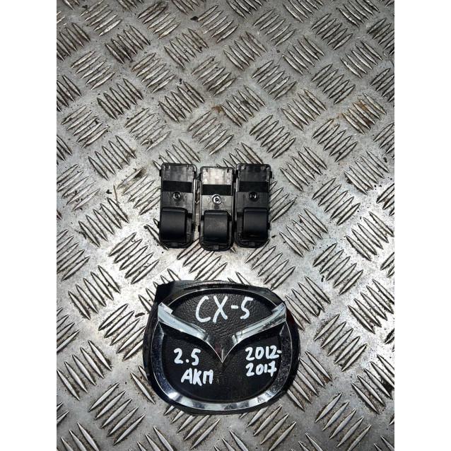 Кнопка склопідйомника одиночна Mazda CX-5 (2012-2017) KD3566660 KD3566370