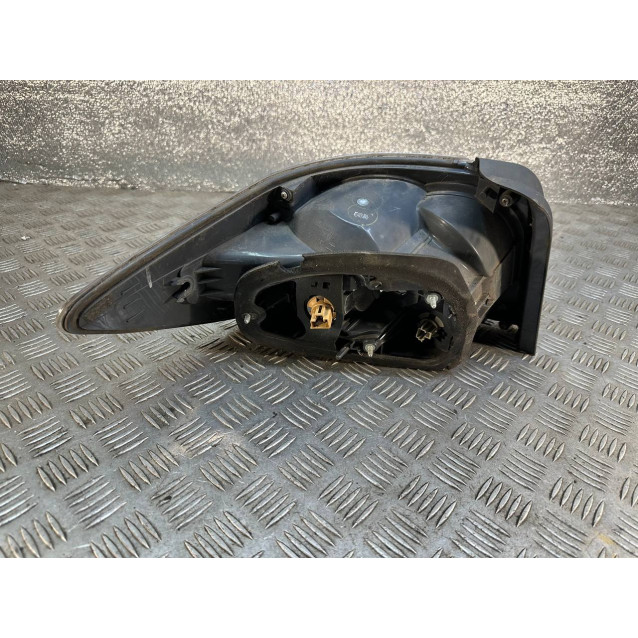 Фонарь правый Mazda CX-7 (2006-2012) E22151150B *дефект стекла