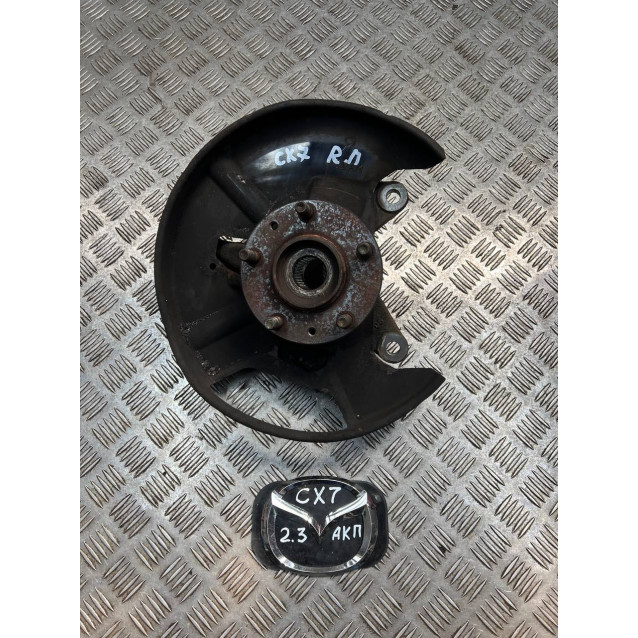 Кулак поворотный правый (цапфа) Mazda CX-7 (2006-2012) L20633030A L20633030B