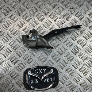 Петля капота права Mazda CX-7 (2006-2012) EG2152410C EG2152410B